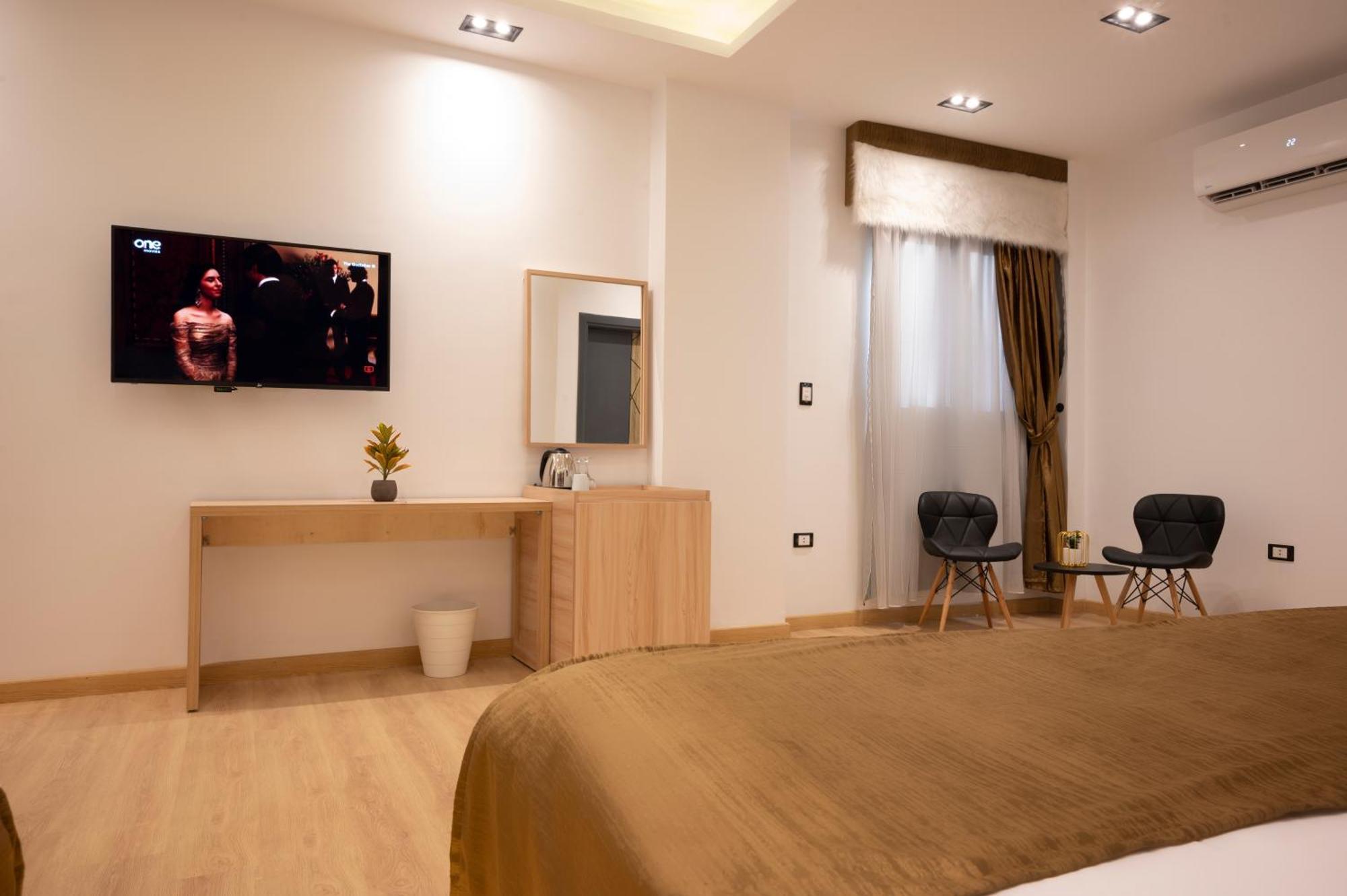 Palm Pyramids View Hotel Kafrat al Jabal Bilik gambar